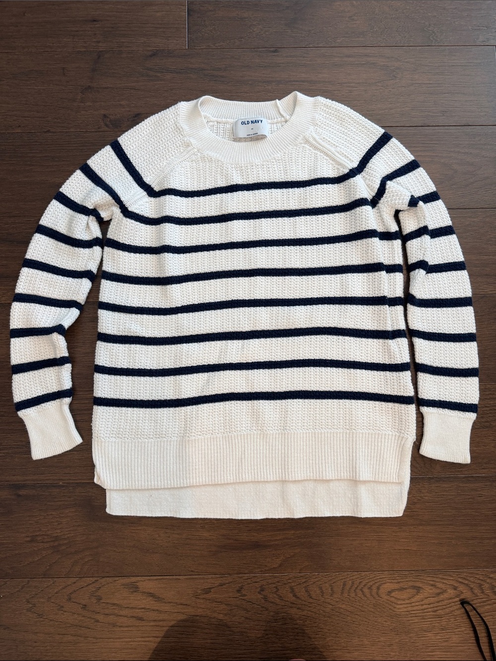 Old Navy Cream Sweater with Navy Stripes - Crew Neck Size XS - C58-022